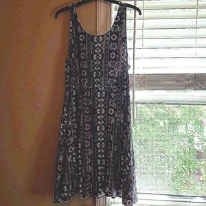 Geometric print summer dress, with keyhole back